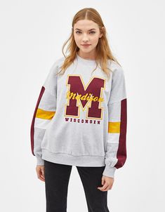 Sweatshirts & Hoodies - COLLECTION - WOMEN - Bershka United States Gs Store, Varsity Sweatshirt, Girl Trends, College Style, Fashion Graphic, College Fashion, Embroidered Sweatshirts, Boys Shirts