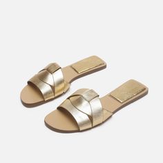 Sandals Female Slippers Women Fashion Flat Casual Mules Square Toe Sandals Women Flat Denim Outdoor Walking Slides Zapatillas Female Slippers, Designer Handbag Brands, Square Toe Sandals, Fashion Shoes Sneakers, Wedges Style, Designer Slippers, Sport Shoes Women, Slippers Women, Luxury Purses