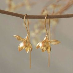 “Blodeuwedd” Orchid Flower Floral Sculpted Feminine Delicate 3d Classy Chic Elegant Upscale Elevated Artsy Art Deco Art Nouveau Gold Ear Pin Hook Threader Dangle Earrings. So Pretty! New. *Also Available In Silver! **See Also “Tasteful Tulips” Listing. Measurements: Pin Length: 2” Flower Diameter/Width: 0.5” If You Want It, Don’t Let It Get Away Send Me An Offer! I Love To Do Bundle Order Discounts! Elegant Earrings With Flower Decoration And Adjustable Fit, Elegant Adjustable Earrings With Flower Decoration, Elegant Adjustable Flower Earrings, Elegant Adjustable Flower Earrings With Ear Wire, Flower Drop Earrings, Silver Flower Earrings, Spring Gifts, Magnolia Flower, Silver Drop Earrings