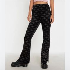 Urban Outfitters Diamond Glitter Pants New With Tags From Smoke Free Home Size Large Waist 14 1/4 Rise 11 1/2” Inseam 33 1/2” Crb38 Glitter Pants, Velvet Flare Pants, Velvet Flares, Urban Outfitters Pants, Diamond Glitter, Costumes Halloween, Pants Color, Flare Pants, Pant Jumpsuit