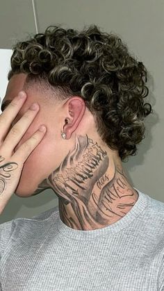 Mens Curly Haircuts Fade, Hairstyle Long Men, Curly Mullet Shaved Sides Men, Curly Hair Taper Design, Low Temp Fade, Curly Hair Fades For Men, Men’s Curly Hair Taper, Long Curly Hair Taper, Men Long Curly Hairstyles