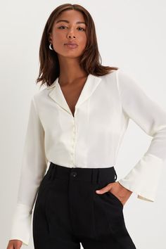 Ivory Collared Top - Long Sleeve Top - Chic Button-Up Top - Lulus Luxury White V-neck Blouse, Weekend Outfit Fall, Lulu Fashion, Business Tops, Elegant Blouses, Chic Top, Decorative Buttons, Work Looks, Weekend Outfit