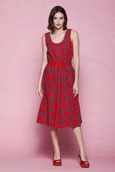 plaid pocket dressunlined red tartan woolbelted, sleevelessscoop neck, midi lengthvintage 70s MEDIUM LARGE M L----- MeasurementsShoulders : 15"Bust (flat x 2) : 38"Waist (flat x 2) : 26"-34"Hips (flat x 2) : 46"Length : 44"Sleeve Length : -Tag : Barclay square /11-12Condition : ExcellentPinned on model? : NoNote :  Gabrielle is 5′7″ tall with 33" bust, 25" waist, and 36" hipsVisit { ShopRabbitHole.com } for even more vintage!Etsy Shop : www.etsy.com/shop/shoprabbitholeMore vintage dresses: www.e Sleeveless Plaid Dress With Pockets, Hollywood Fl, Black Sequin Dress, Red Tartan, Military Inspired, Pocket Dress, Black Sequins, Dress Red, Fitted Dress