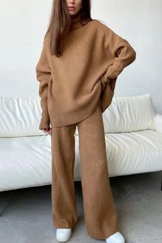 Cozy Clothes Nordstrom, Cheap Fall Loungewear Sweats, Cheap Sweats For Fall Loungewear, Vintage Loungewear Winter, Turtle Neck Outfit, Winter Homewear, Celana Fashion, Pant Suits For Women, Wide Leg Pants Outfits