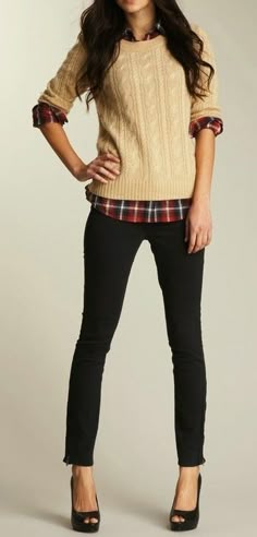 perfect preppy outfit.  tartan button down - cream sweater - skinny jeans - heels Corporate Casual, Looks Jeans, Prep Life, Look Formal, Oxford Style, Trouser Outfits, Looks Street Style, Fall Winter Style