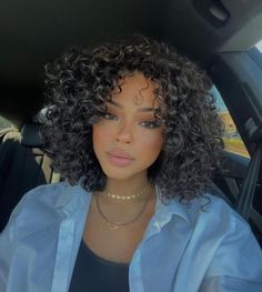 Short Loose Curly Haircuts, Short Haircut Curly Hair, Short Curly Hair Inspiration, Face Framing Bangs Curly Hair, Curly Cuts With Layers, Short Bob Curly Hair, Curly Hair Shoulder Length, Curly French Bob, Big Chop Curly Hair