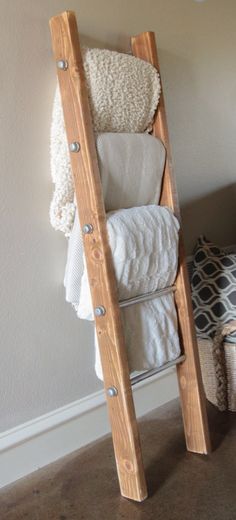 Handmade decorative blanket ladder Blanket Holder Ideas, Blanket Holder, Diy Blanket, Metal Ladder, Ladder Rack, First Apartment Decorating, Apartment Decoration, Plate Rack, Cute Dorm Rooms