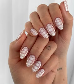 Snake Skin Nails, Blooming Gel, Gel Nails Diy, White Nail Designs, Dry Nails, White Nail, Short Acrylic, Short Nail Designs, Nail Styles