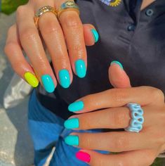 August Nails, Bright Nails, Get Nails, Summer Nails Colors, Neon Nails, Funky Nails