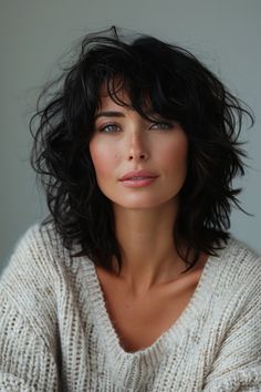 Short Shag With Bangs, Shag Haircuts For Women, Shag With Bangs, Trendy Short Hairstyles, Short Hair Inspiration, Messy Bob, Medium Layered Haircuts, Haircuts For Women Over 50, Choppy Layers