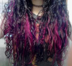 Hair Dye Inspo Curly Hair, Pastel Pink Curly Hair, Curly Purple Hair, Pink Curly Hair, Dyed Curly Hair, Funky Hair, Tumblr Hair, Dyed Hair Inspiration, Pink Highlights