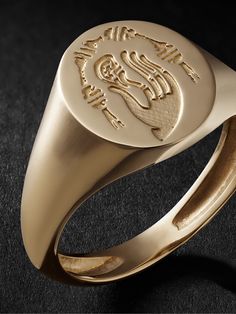 VADA's signet ring is engraved with an interpretation of the ancient Greek symbol for remembrance, signifying memories and the passing of traditions. It's cast from gold and has been handcrafted in the label's Austin studios. Ancient Greek Symbols, Greek Symbol, Gold Signet Ring, Ancient Greek, Mr Porter, Signet Ring, Austin, Gold Rings, Porter