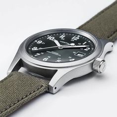 Hamilton Khaki Field Mechanical, Khaki Field Mechanical, Rugged Watches, Green Textile, Hamilton Khaki Field, Classic Casual Style, Hamilton Khaki, Hamilton Watch, Swiss Made Watches