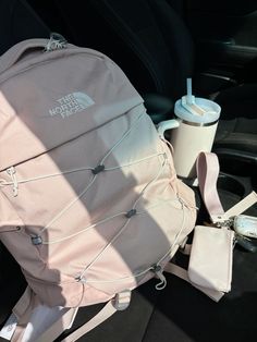 @bigbigbutterfly North Face Backpack Packing, Dogwood Hydroflask, Northface Backpacks Aesthetic, Inside Backpack, College Necessities, Everyday Bag Essentials, North Face Bag, Stylish School Bags