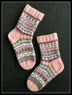 Trendy Knitting, Shawl Knitting Patterns, Knitted Socks, Knit Mittens