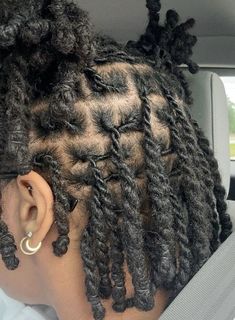 1 Month Loc Retwist, Short Coil Locs Hairstyles, 2strand Twist Loc Styles, Retwist Styles For Locs Women, Two Strand Twist Retwist, 2 Strand Twist On Short Locs, Short 2 Strand Twist Loc Styles, Two Strand Twist Loc Hairstyles, Short Loc Retwist Styles For Women