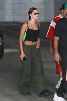 Hailey Bieber Style Street, Cozy Summer Outfits, Madison Beer Outfits, Custom Outfits, Off Duty Outfits, Celebrity Casual Outfits