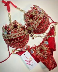 Angel Outfit Costume, Carribean Carnival Costumes, Rose Color Meanings, Pole Fitness Moves, Burlesque Outfit, Rhinestone Projects, Posing Suits, Amazing Halloween Makeup, Lace Bra Set