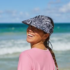 A must have accessory for those who love being out under the sun, this Swim Visor is ideal for use on both land and in the water.