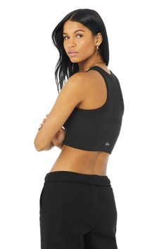 Hello, new favorite tank. The Seamless Delight High Neck Bra has an on-trend high-neck silhouette and soft, smooth feel, so you can wear it from practice to pavement without missing a beat. Pairs well with everything Alo. Studio-to-street superstar On-trend longline silhouette Medium impact — practice-perfect Designed & uniquely fit to flatter every size Wear-tested by our in-house team for the perfect fit Seamless Delight High Neck Bra Tank Top in Black, Size: Medium | Alo Yoga® Black Seamless Tank Top For Athleisure, Seamless Minimal Stretch Tops For Pilates, Black Tank Top With Light Support And 4-way Stretch, Sporty Stretch Alo Yoga Tank Top, Black 4-way Stretch Activewear, Functional Black Tank Top With Seamless Construction, Everyday Black Activewear With 4-way Stretch, Alo Yoga Seamless Stretch Tank Top, Alo Yoga Seamless Functional Activewear