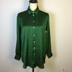 Nwt Zara Blouse Top Shirt Sz S Womans Emerald Green Satin Long Sleeve Button Up *Measurements Is Done With The Item Laying Down Flat Bust: 20.5" Waist: 21" Length: 28" *Condition: New With Tags - Will Be Packaged With Care And Shipped With 2 Days - Ships From A Smoke Free Home Zara Long Sleeve Shirt With Button Cuffs, Collared Zara Shirt With Button Cuffs, Classic Solid Tops With Button Closure, Zara Classic Top With Spread Collar, Zara Long Sleeve Tops With Button Cuffs, Classic Zara Tops For Workwear, Solid Button-up Blouse With Placket, Classic Button-up Tops With Button Closure, Green Shirt With Button Closure And Spread Collar