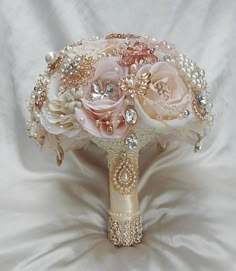 Bouquet With Pearls, Rose Gold Bride, Bouquet Bride, Wedding Brooch, Gold Brooch