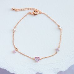 Fashion Element: Love Heart/Heart Shape Style: INS Style Feminine Bracelets For Valentine's Day Gift, Elegant Pink Heart Charm Bracelet, Trendy Rose Gold Heart Bracelet For Gift, Trendy Rose Gold Heart Bracelet For Valentine's Day, Elegant Pink Heart Friendship Bracelet, Cute Rose Gold Bracelets For Valentine's Day, Cute Rose Gold Jewelry For Friendship, Cute Rose Gold Bracelet Jewelry, Trendy Rose Gold Heart Bracelet