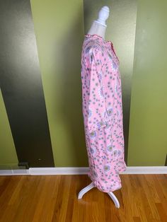 "1960's/70's pink flannel long sleeve nightgown with white, green and purple flowers. Has a few buttons near the neckline. Red piping around the collar Size large or smaller Max bust: 40\" Max hips: 46\" Shoulder to hem: 47\"" Long Sleeve Night Gown, Long Sleeve Nightgown, Pink Flannel, Peignoir Sets, Vintage Gold Rings, Women's Nightgowns, Satin Slip, Nightgowns, Vintage 1960s