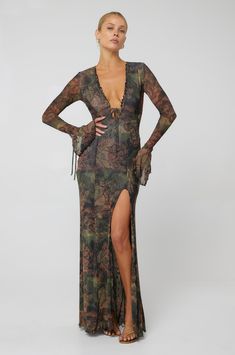 This is an image of Lennon Maxi Dress in Autumn - RESA featuring a model wearing the dress Dress In Autumn, Formal Dresses With Sleeves, Spring Capsule Wardrobe, Guest Attire, Future Wardrobe, Western Chic, Wedding Attire Guest, Cocktail Attire, Maxi Styles