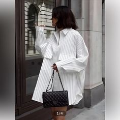 Size Xs Oversized White Shirt Dress For Fall, Trendy White Blouse With Pockets, Chic Daywear Blouse With Pockets, Chic Blouse With Pockets For Daywear, Trendy White Collared Shirt Dress, White Oversized Casual Shirt Dress, Casual White Oversized Shirt Dress, Chic White Long Sleeve Shirt Dress, Oversized White Shirt Dress With Pockets