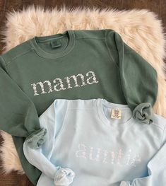 French Terry Sweats With Letter Print For Winter, Fall Cotton Sweatshirt With Lettering, Cotton Sweatshirt With Lettering For Fall, Basic Letter Print Sweats For Winter, Winter Hoodie With Letter Embroidery And Relaxed Fit, Green Top With Letter Embroidery For Winter, Green Tops With Letter Embroidery For Winter, Winter Loungewear Tops With Letter Embroidery, Fleece Top With Letter Embroidery And Long Sleeves