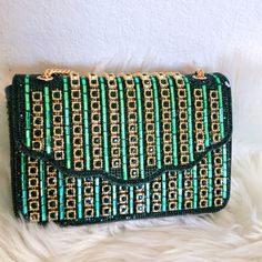 Brazilian Beaded Handbag. So Beautiful. Leaf Green And Gold. Beeded Hand And Chain Hand. Luxury Beaded Shoulder Bag For Events, Green Sequined Party Bag, Green Beaded Pouch Shoulder Bag, Green Embellished Evening Shoulder Bag, Embellished Green Evening Shoulder Bag, Green Crossbody Evening Bag For Party, Chic Rectangular Sequined Shoulder Bag, Luxury Beaded Shoulder Bag For Fashion, Glamorous Green Clutch Bag