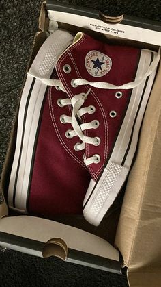 Wine Red Converse, Converse Rouge, Dark Red Converse, Beads Makeup, Burgundy Converse, Chuck 70 High Top, Fit Accessories, Wine Alcohol