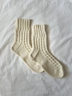 Hand knitted socks using 75% wool 25% Polyamide blend.  This blend creates the perfect blend of both warmth and softness.  size 37/37.5 women's - 24 cm in length Hand-wash recommended (cold water). Make for a great gift for those people who seem to have it all. You can never have enough socks!  If you would like to purchase more than one, please reach out so I can better serve you. Complimentary MugRug with each purchase. Made with love, in Toronto. Wool Boots, Sweater Socks, Hand Knit Socks, Knitted Socks, Winter Socks, Boots Winter, Mug Rugs, Casual Socks, Handmade Knitting