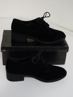 new in box Black Oxfords With Removable Insole And Round Toe, Oxfords With Removable Insole And Round Toe, Casual Oxfords With Removable Insole And Round Toe, Black Low-top Lace-up Shoes For Fall, Spring Lace-up Dress Shoes With Rubber Sole, Casual Oxfords With Cushioned Footbed And Almond Toe, Classic Flat Heel Lace-up Shoes, Casual Almond Toe Oxfords With Cushioned Footbed, Flat Heel Synthetic Oxfords With Textured Sole