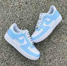 Step up your sneaker game with the Nike Air Force 1 Custom Low in Baby Blue and White! Perfect for men, women, and kids, these stylish kicks offer both comfort and a fresh look. Whether you’re hitting the streets or just hanging out, these shoes are a must-have for any sneaker lover. Elevate your wardrobe with this classic UNC-inspired design!

#NikeAirForce1 #CustomSneakers #BabyBlue #AirForce1Low #StreetStyle #Sneakerhead #Fashion #Nike #UNC #Unisex #KidsShoes #Comfort #Style Blue And White Air Force 1, Custom Airforce 1s, Nike Shoes Design, Nike Blue Shoes, Nike Shoes Trendy, Cute Blue Shoes, Blue Nike Dunks, White And Blue Sneakers