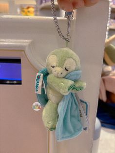 Exclusive Duffy's Sweet Dreams - Sleeping Olu Mel Plush Keychain is released at Hong Kong Disneyland Today!! 5" long (dimensions are for reference only, the actual product may vary) Face Icon, Hong Kong Disneyland, Plush Keychain, Iwatch Apple, Tokyo Disneyland, Tokyo Disney Resort, Walt Disney Company, Disney Resort, Ink Painting