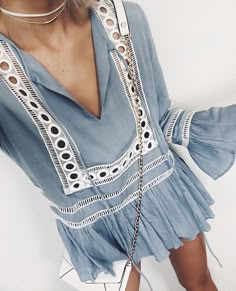 Top Ootd, Blue Embroidered Top, Mode Shoes, Peasant Top, Boho Blouses, Maxi Skirts