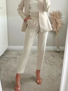 Women Plain Spring/Fall Urban Polyester Natural Daily Regular Fit Ankle Pants Regular Pants Dressy Pants Outfits For Wedding, Medical Professional Outfits, Ceo Outfit, Buisness Attire, Work Outfits Frauen, Interview Outfits, Corporate Baddie, Pant Suits For Women, Casual Chic Outfits