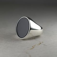 Item Details  1. ✪ Gender: Male/female 2. ✪ The weight of this Ring is +-15.0 gr 3. ✪ Materials: Solid Sterling Silver 925 4. 💎 Gemstones→ Black Onyx / Red Carnelian / Green Agate 5. 📐 Dimensions: 18.4 X 14.4 mm mm wide at the top 5. 📐 Dimensions: 0.724X0.567 inches 6. ✪ Shipping with tracking number is available 7. ✪ Designed & Copyright by Vartovar Jewelry (Hand-Finished) 8. ✪ If you want a different size, it's possible, Feel free to contact me This beautiful "Oval Signet Ring" comes with T Luxury Black Signet Ring For Engagement, Luxury Black Formal Signet Ring, Luxury Black Signet Ring Collectible, Oval Signet Ring, Black Agate Ring, Red Carnelian, Letter Ring, Jewelry Hand, Ring Shapes