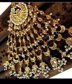 Kundan jhoomar Model#Kundan 36 Traditional Bridal Jewelry, Hyderabadi Jewelry, Vintage Indian Jewelry, Bridal Jewellery Inspiration, Wedding Jewelry Sets Bridal Jewellery, Wedding Jewelery, Kundan Jewellery Bridal, Indian Wedding Jewelry Sets, Ethno Style