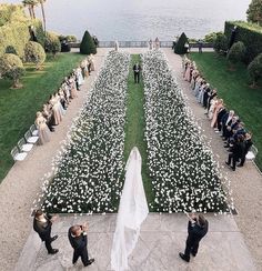 Trending: Runway Style Seating Aisle Inspiration, Wedding Ceremony Setup, Wedding Ceremony Seating, Beautiful Wedding Centerpiece, Chic Minimalista, Morton Arboretum, Kiss The Sky, Como Wedding, Calloway Sisters