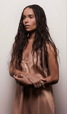 Zoe Kravitz wears beautiful goddess earthy boho box braids with human hair extensions folding her arms with a silk nude dress and magical silver jewelry Braids Zoe Kravitz, Zoe Kravitz Braids, Zoë Kravitz, Haute Hair, Pelo Afro, Hi Fashion, Protective Hairstyles Braids, Human Braiding Hair, Zoe Kravitz