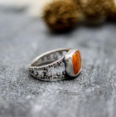 Spiny oyster ring in my bubble band. This band isn't too wide but it has all the charm of it's bigger sister band. The stone, which is actually a shell, has this fantastic orange color. It kinda shimmers in the sun too, check out the video you can sorta see it in that. ♦Size: 9 ♦ Metal: Sterling silver Spiny Oyster, Wide Band Rings, Silver Pendant Necklace, Soldering, Ring Sterling Silver, Sterling Ring, Gemstone Necklace, Ring Bracelet, Gemstone Earrings