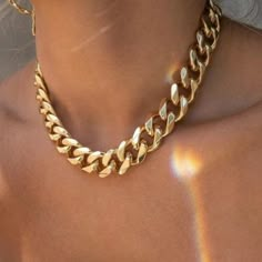 Chunky Chain Necklace - The M|M Design White Gold Photoshoot, Gold Chains Aesthetic, Thick Gold Necklace, Gold Chain Necklace Womens, Thick Gold Chain Necklace, Gold Chain Women, Thick Gold Chain, Thick Necklace, Thick Chain Necklace