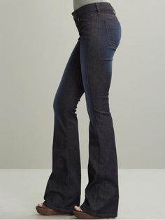 Love that flare jeans are coming back in style!