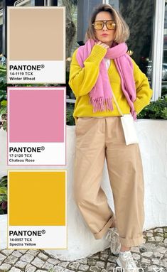 Spring Yellow Outfits, Chic Colorful Outfits, Hose Beige Outfit, Color Combination With Yellow, Yellow Combination Color, Color Pants Outfit, Beige Color Combinations, Color Combinations Fashion, Colorblock Outfits