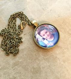 Round Photo Pendant with 24" chain, Personalized Photo Pendant, Personalize Picture Necklace, Pictur Resin Photo, Picture Jewelry, Necklace Photo, Picture Necklace, Bouquet Charms, Picture Pendant, Photo Necklace, Photo Pendant, Katy Tx