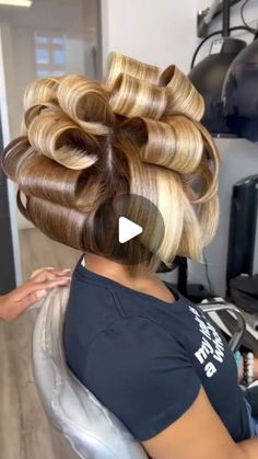 Curling Short Bob Black Women, Black Women Bobs Natural Hair, Short Bob Hairstyles On Black Women, Short Natural Black Women Hairstyles, Even Bob Black Women, Full Bob Black Women, Bobs For Black Women Natural, Long Layers Short Length Hair, Short Blonde Bob Black Women