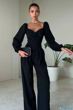 OrcaJump - Orcajump - Elegante mono de cintura alta y mangas largas Jumpsuit Wedding Guest, Jumpsuit With Long Sleeves, Nyane Lebajoa, Black Tie Optional, Sleeve Stencil, Graduation Poses, Stylish Jumpsuit, Office Casual Outfit, Wedding Guest Attire